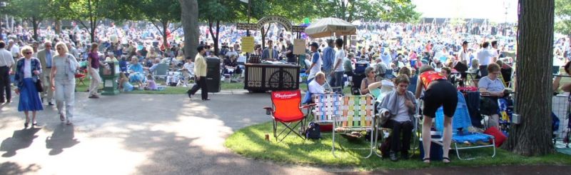 File:2005-07-16@23-10-27 VanCliburn Lawn.jpg